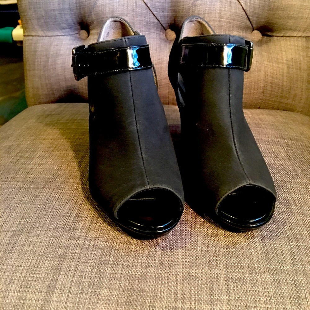 Black heels